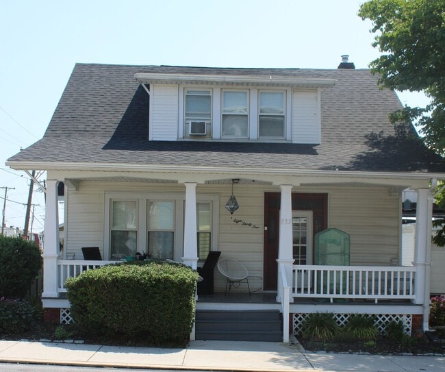 property at 835 Latimer St