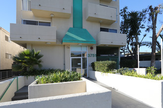 3751 Jasmine Ave in Los Angeles, CA - Foto de edificio - Building Photo