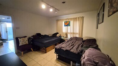 2118 Oakdale St in Houston, TX - Building Photo - Building Photo