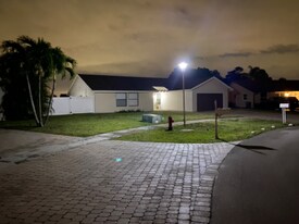 19336 Carolina Cir in Boca Raton, FL - Building Photo