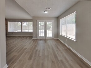 7434 Tetela Dr in Houston, TX - Building Photo - Building Photo