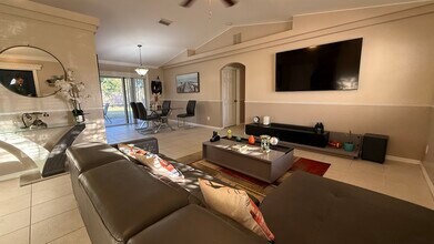 3647 SW Ballweg St in Port St. Lucie, FL - Building Photo - Building Photo