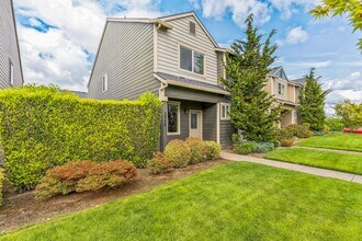 2548 Carson Loop in Forest Grove, OR - Building Photo - Building Photo