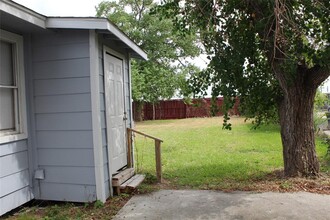 602 Lakeside Dr in Channelview, TX - Building Photo - Building Photo