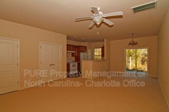 7364 Gallery Pointe Ln in Charlotte, NC - Building Photo - Building Photo