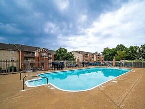 Watermill Park Apartments in Springfield, MO - Foto de edificio - Building Photo