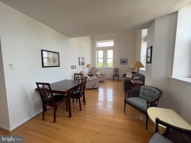 property at 825 N 29th St