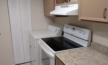 32 Las Palmas Way in Kissimmee, FL - Building Photo - Building Photo