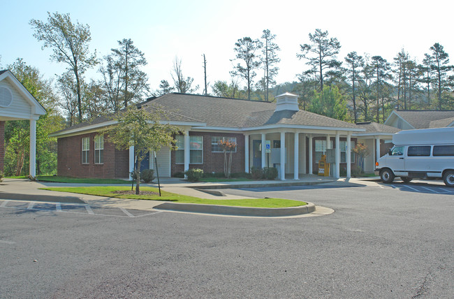 Armistead Village Apartments in Little Rock, AR - Building Photo - Building Photo