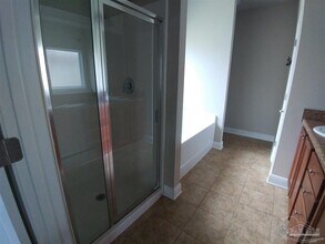 9549 Laramie Dr in Pensacola, FL - Building Photo - Building Photo
