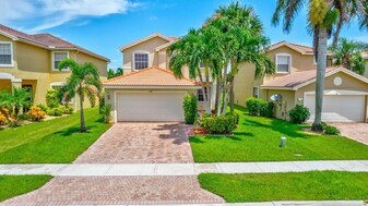 7919 Jewelwood Dr in Boynton Beach, FL - Building Photo
