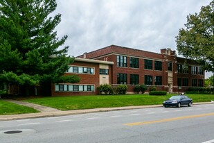 Southside Indianapolis Luxury Apartments For Rent In Schoolhouse Flats Apartments