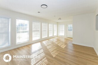 7881 Collins Wood Cove in Memphis, TN - Foto de edificio - Building Photo