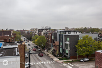 1815 W Armitage Ave, Unit 3 in Chicago, IL - Foto de edificio - Building Photo