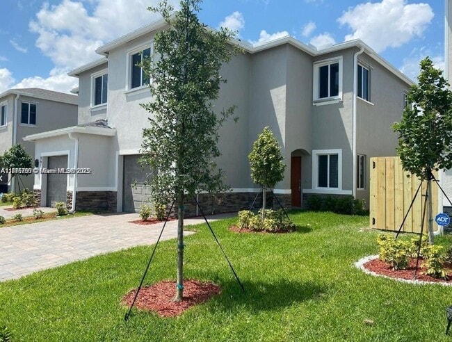 property at 871 SE 16th Ct
