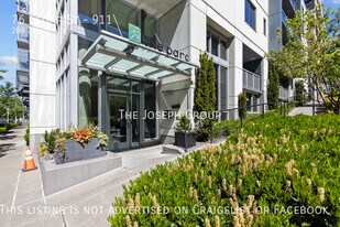 76 Cedar St in Seattle, WA - Building Photo