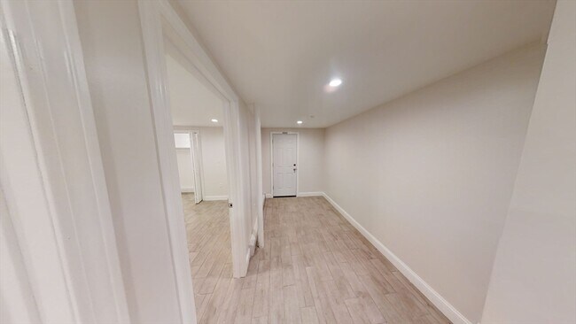 130 Putnam St, Unit 2