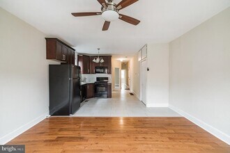 420 Conarroe St in Philadelphia, PA - Building Photo - Building Photo