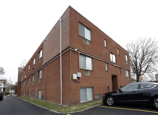 Montclair Apartments in Newark, NJ - Foto de edificio - Building Photo