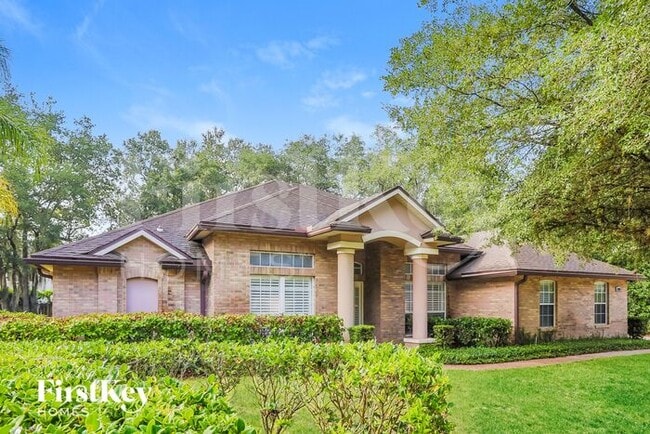 1909 Holly Oak Dr in Orange Park, FL - Foto de edificio - Building Photo