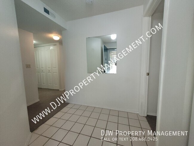 3695 S Gekeler Ln-Unit -14 in Boise, ID - Building Photo - Building Photo