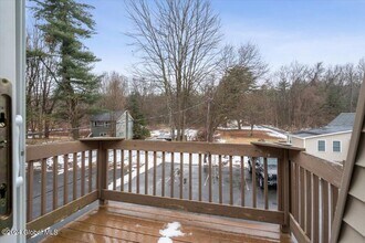 455 Maple Ave-Unit -Unit #3 in Saratoga Springs, NY - Building Photo - Building Photo