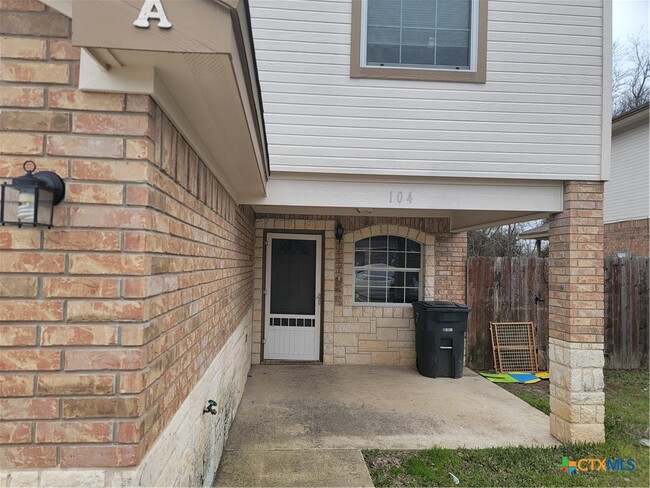 104 Kings Ct in Killeen, TX - Building Photo - Building Photo