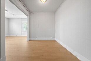 Milano Apartments in Bremerton, WA - Building Photo