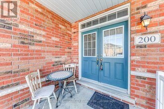 200 Roy Rainey Ave in Markham, ON - Building Photo - Building Photo