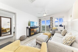 405 Plantation Rd in Gulf Shores, AL - Building Photo