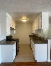 215 N Belmont St-Unit -209 in Glendale, CA - Building Photo - Building Photo