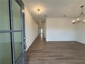 5449 Hargrove Way in Flowery Branch, GA - Foto de edificio - Building Photo