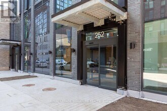 252 Church St in Toronto, ON - Building Photo - Building Photo