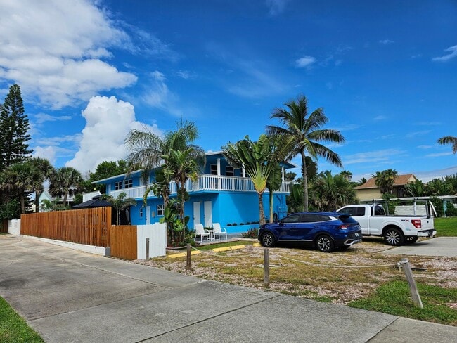 1115 S Ocean Dr in Fort Pierce, FL - Foto de edificio - Building Photo