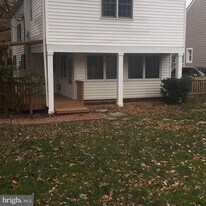 208 W George Mason Rd in Falls Church, VA - Building Photo
