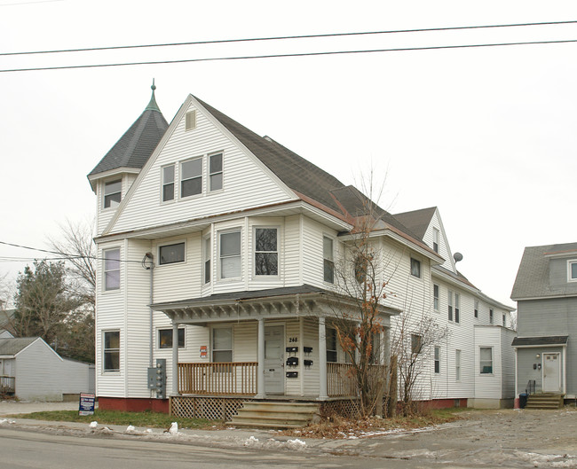 248 Turner St in Auburn, ME - Building Photo - Building Photo