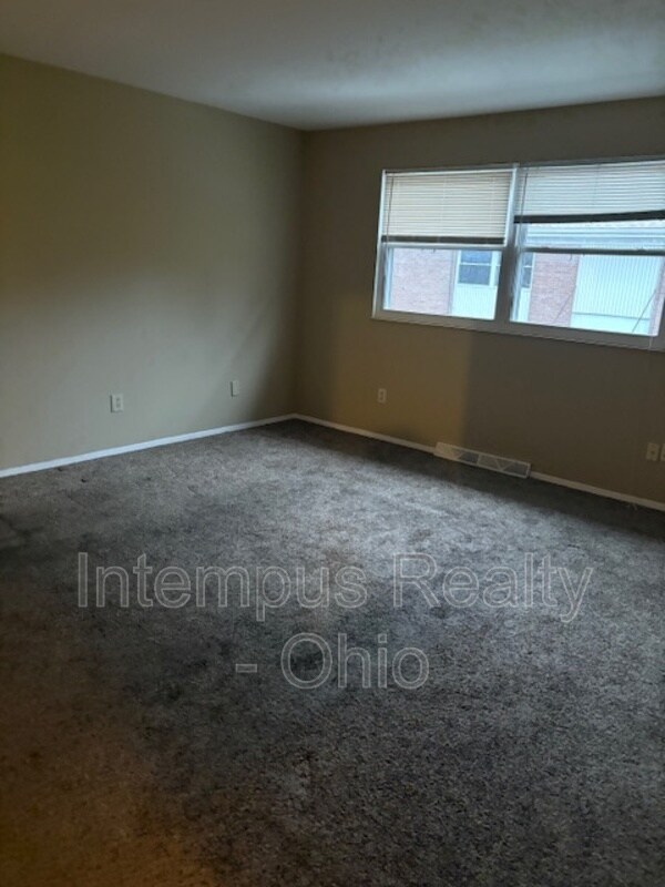 57 Willow Dr in Youngstown, OH - Building Photo - Building Photo