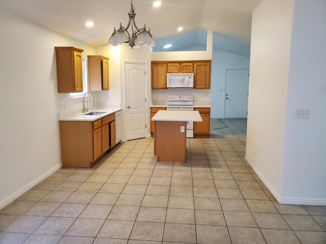 property at 723 N Aberdeen Way