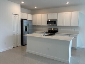 530 Rivergrass St in Port St. Lucie, FL - Building Photo - Building Photo