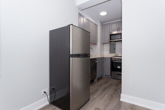 508 W Belmont in Chicago, IL - Building Photo - Building Photo