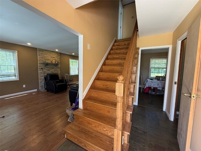 7 Manor Ln in Stony Brook, NY - Building Photo - Building Photo