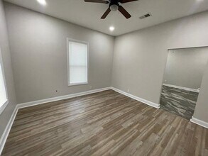 1045 Ayers St in Memphis, TN - Building Photo - Building Photo