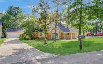 812 Stone Mountain Dr in Conroe, TX - Building Photo