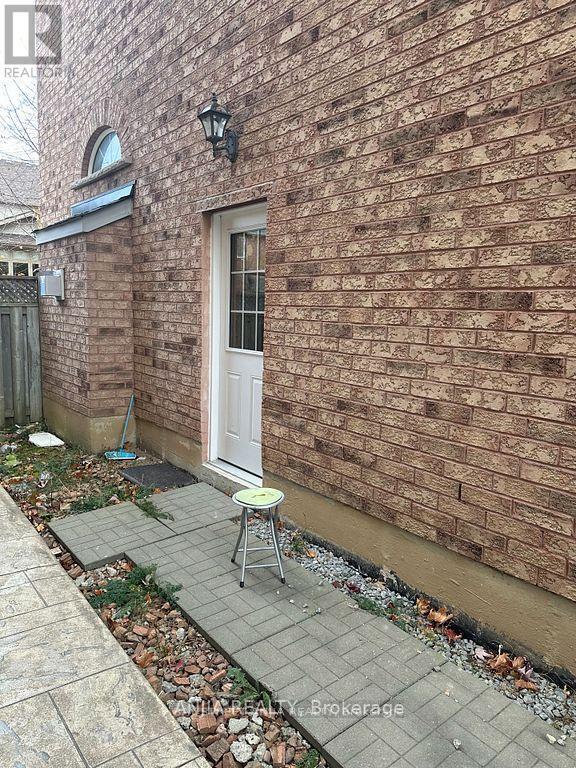 3 Stonebridge Dr in Markham, ON - Building Photo - Building Photo