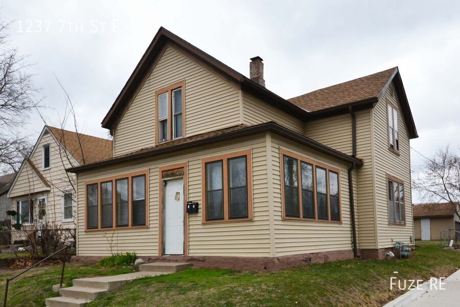1237 7th St E-Unit -1 in St. Paul, MN - Building Photo