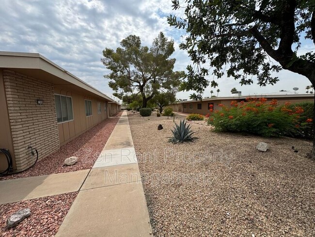 13668 N 108th Dr in Sun City, AZ - Building Photo - Building Photo