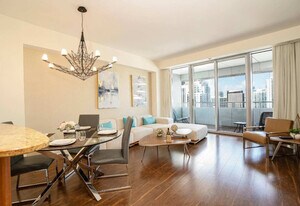 1395 Brickell Ave in Miami, FL - Building Photo