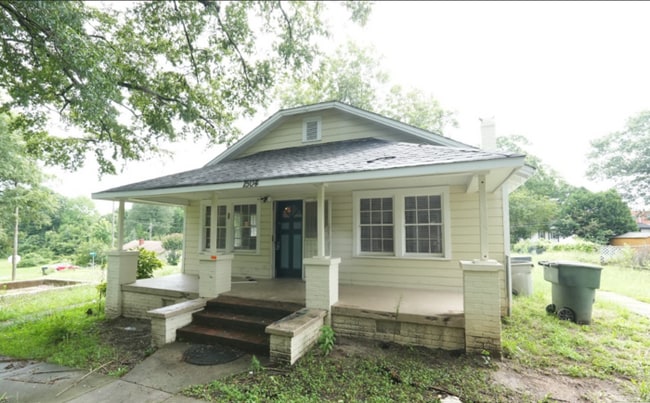 property at 1504 Jewitt St