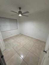 995 NW 51st St in Miami, FL - Building Photo - Building Photo