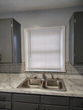 1709 B St, Unit 2 in Lincoln, NE - Building Photo - Building Photo